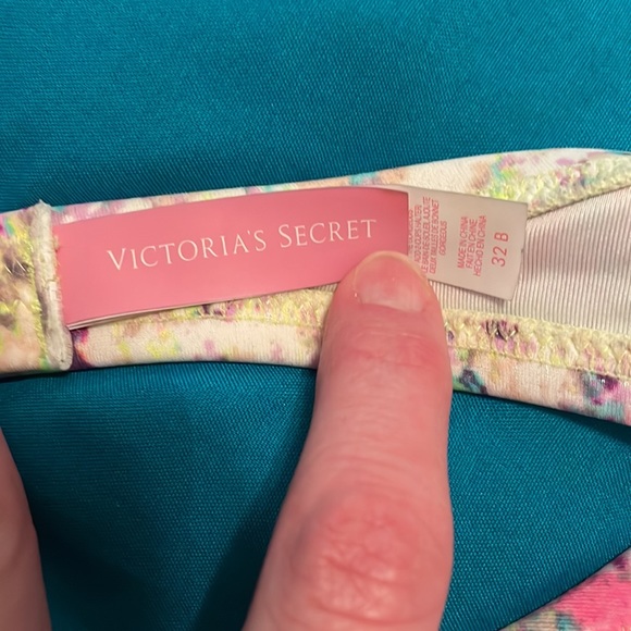 Victoria secret push up bathing suit top - Picture 3 of 3